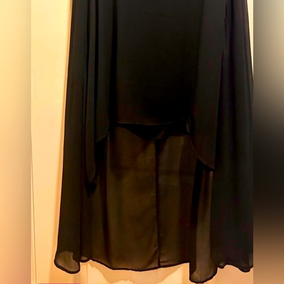 Francescas Dress - Picture 2 of 2